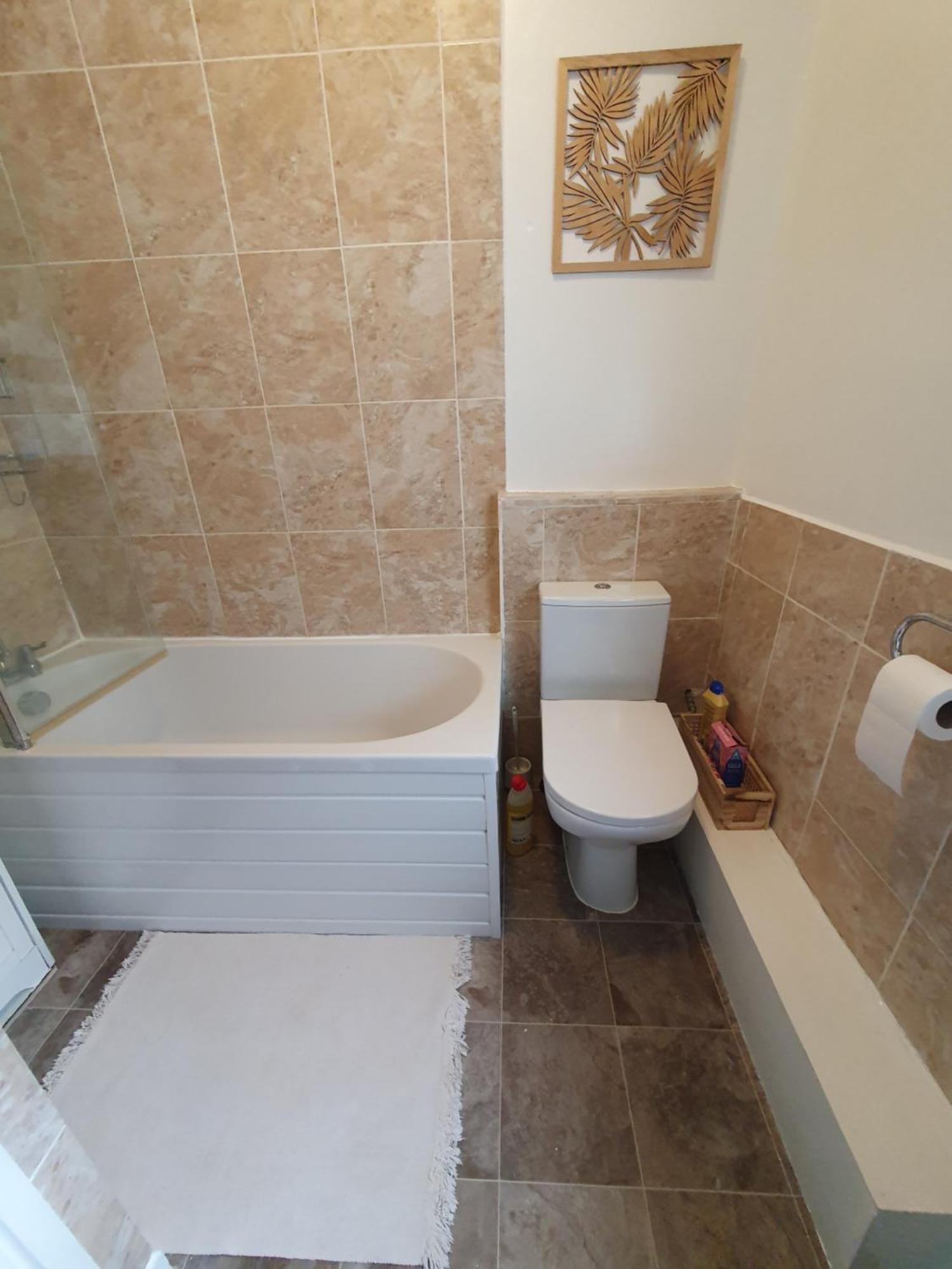 Private Double Room In Κάρντιφ Εξωτερικό φωτογραφία