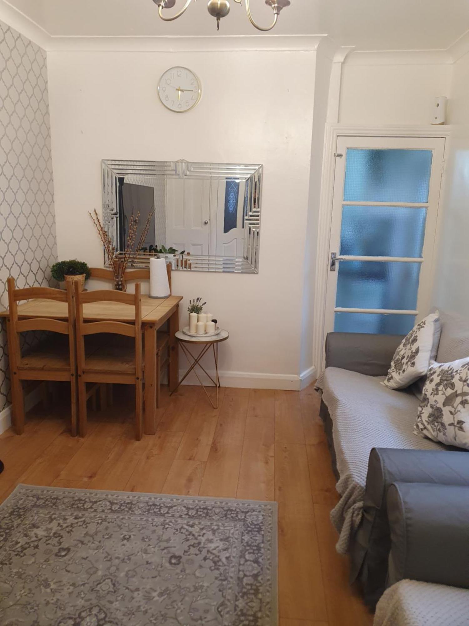 Private Double Room In Κάρντιφ Εξωτερικό φωτογραφία